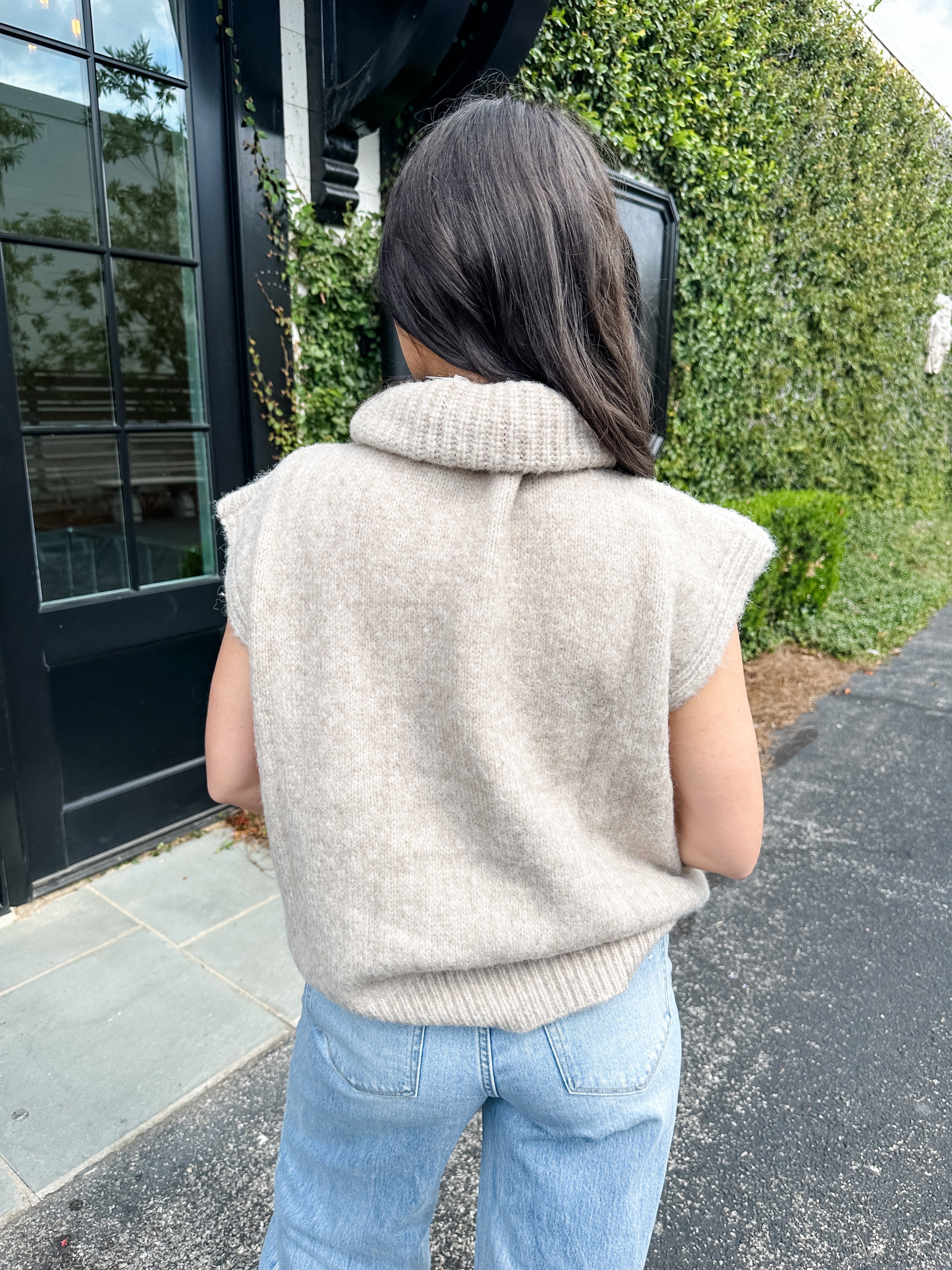 Sleeveless Chunky Sweater Vest