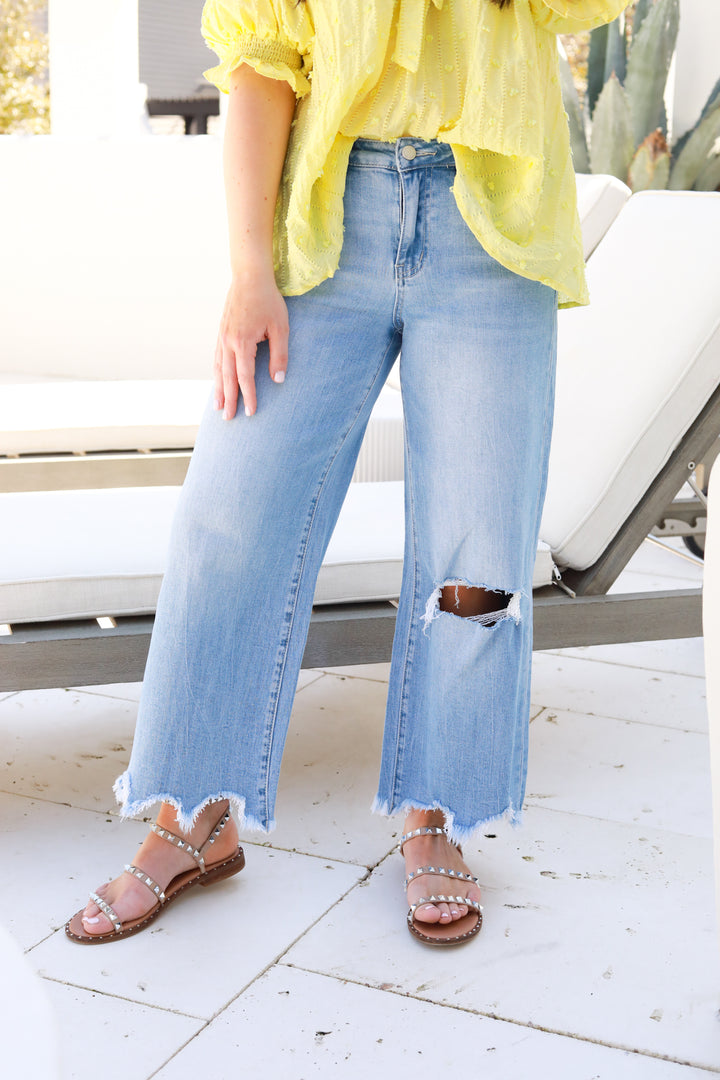 Distressed Wide Leg Jean