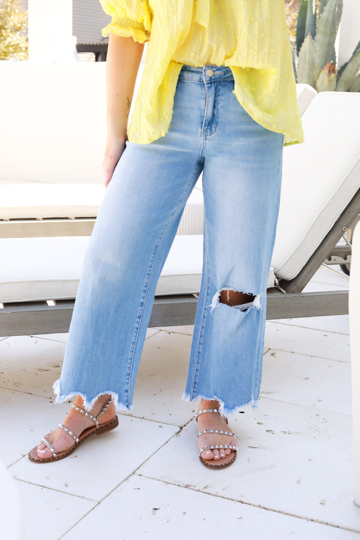 Distressed Wide Leg Jean
