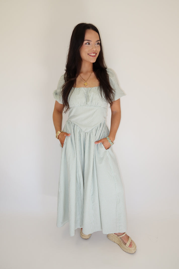 Sunday Picnic Midi Dress - The Pink Tulip Clothing