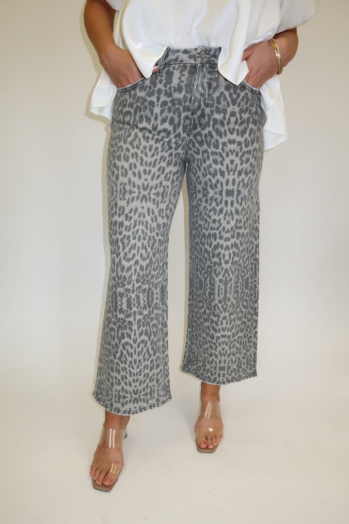 Just Enough Detail Jeans - The Pink Tulip Clothing