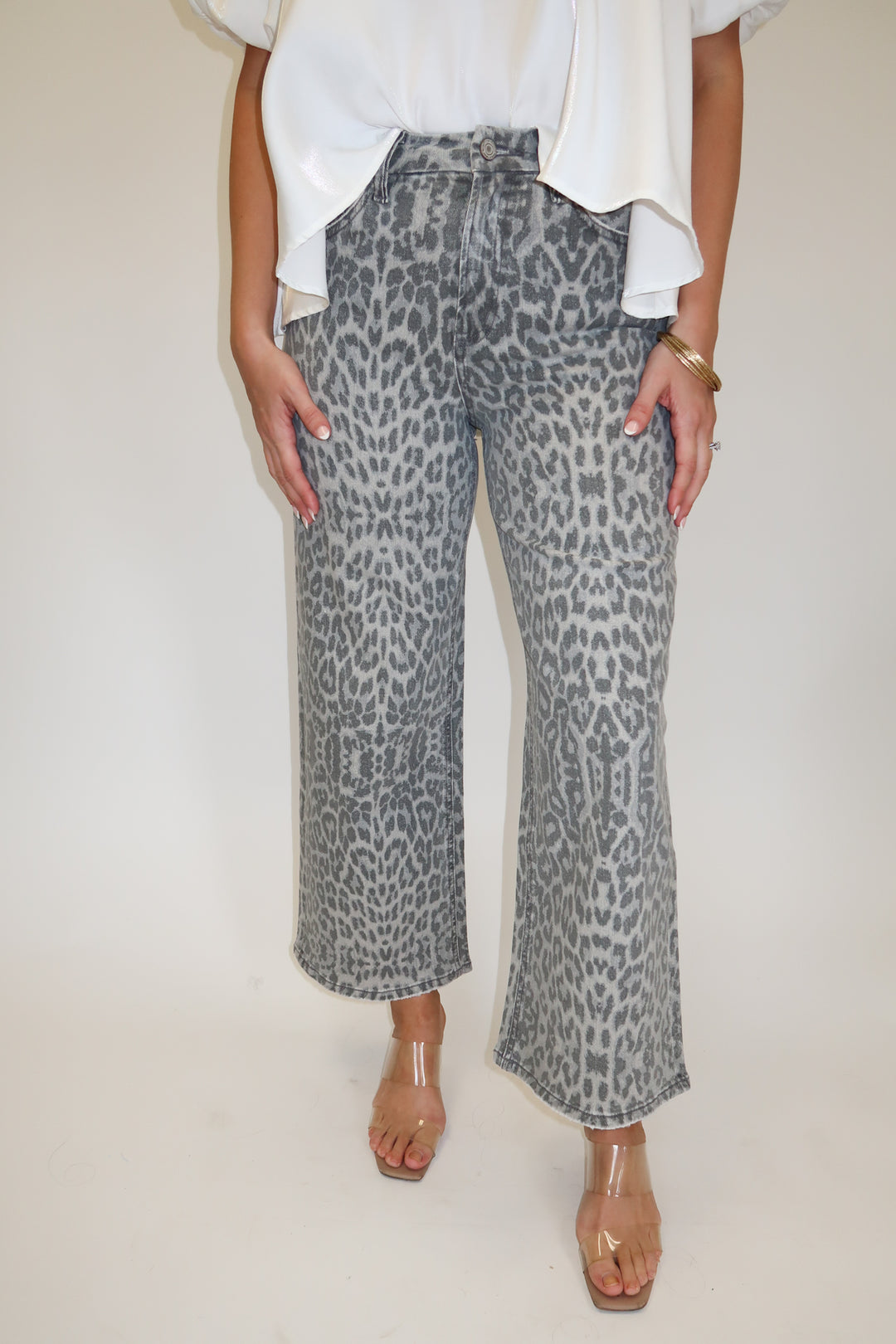 Just Enough Detail Jeans - The Pink Tulip Clothing