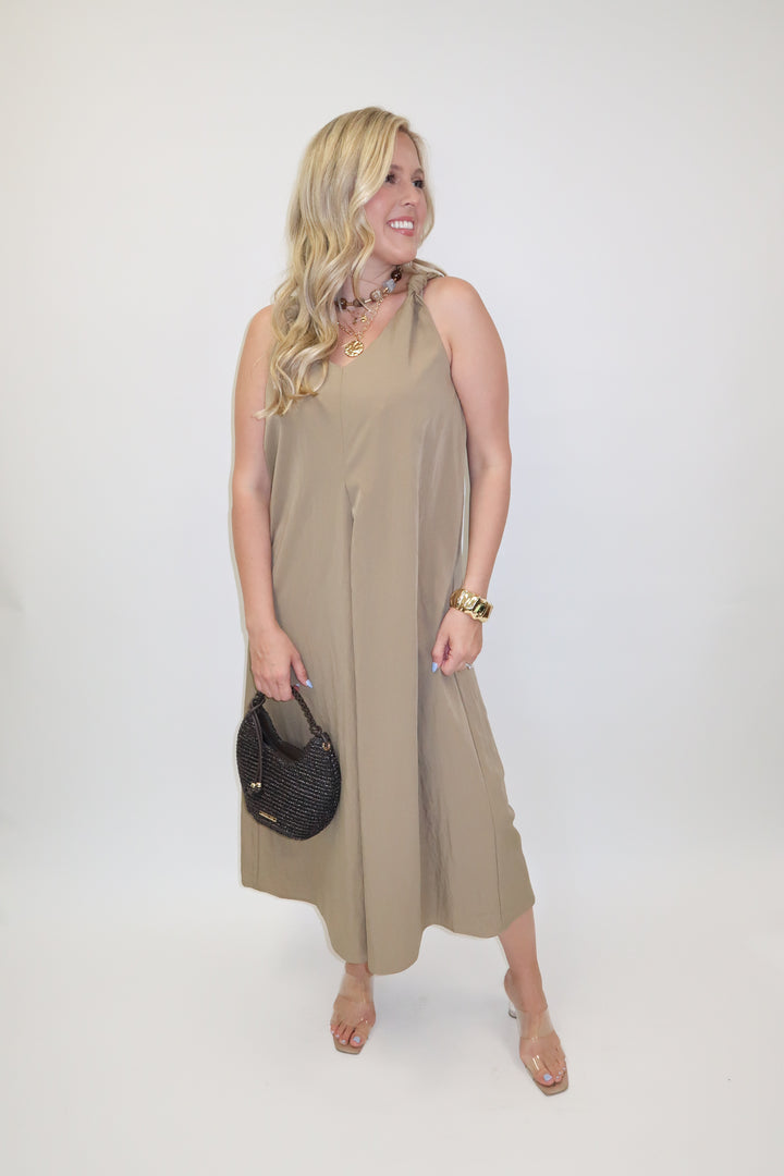 Tied Right Pleated Knot Strap Midi Dress
