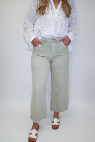 Keep It Casual Wide Leg Crop Jeans