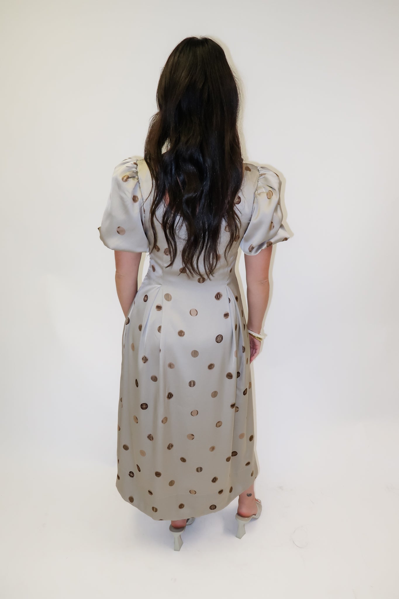 Pretty Little Things Silky Polka Dot Pleated Midi Dress SMOKYTAUPE / Small