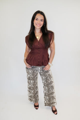 Golden Standard Sleeveless Button Front Waist Top
