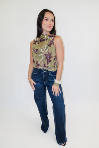 Garden Sketch Iris Print Sleeveless Top