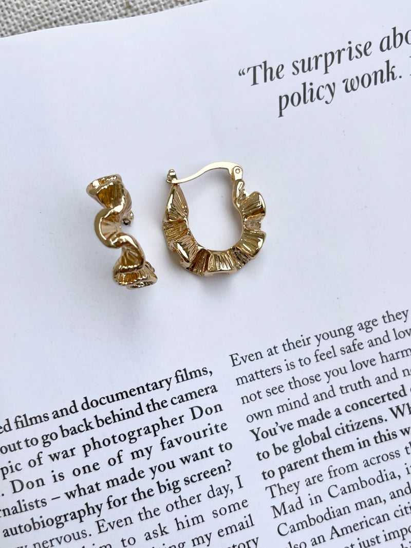 Wavy Hoop Earring